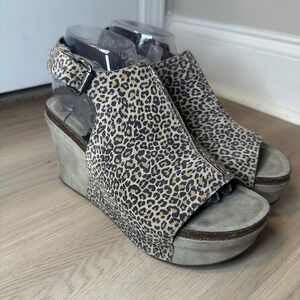 OTBT Jaunt leather platform wedge sandals in a stone cheetah print Size
 9